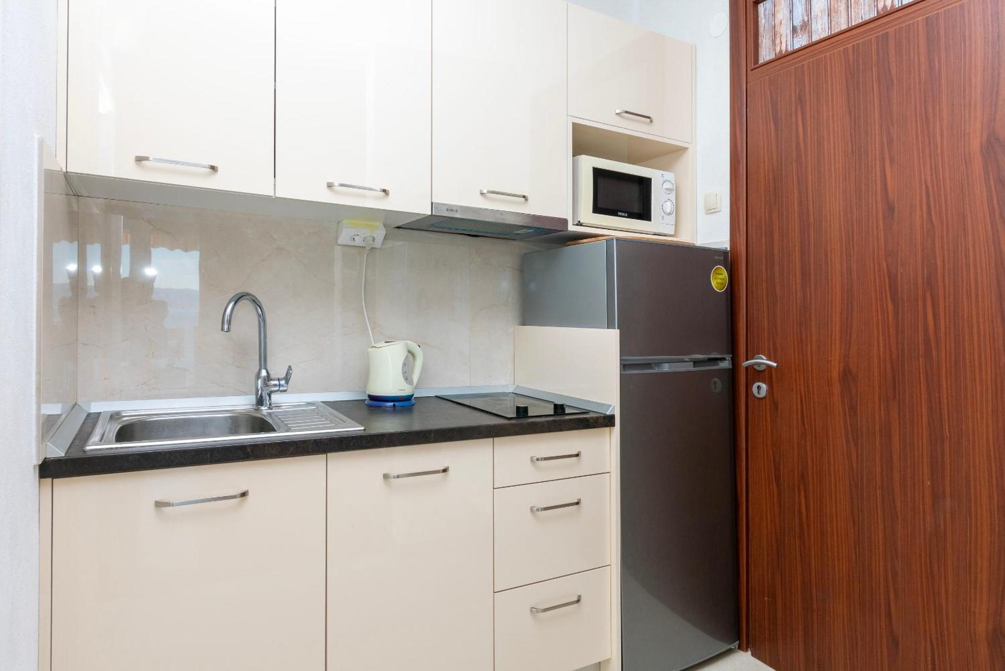 Apartments Ivo - Sea View; Pisak Luaran gambar