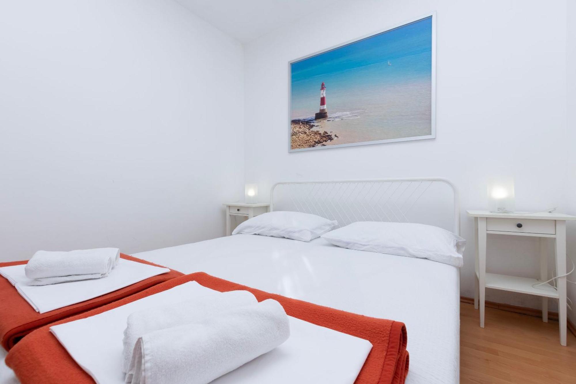 Apartments Ivo - Sea View; Pisak Luaran gambar