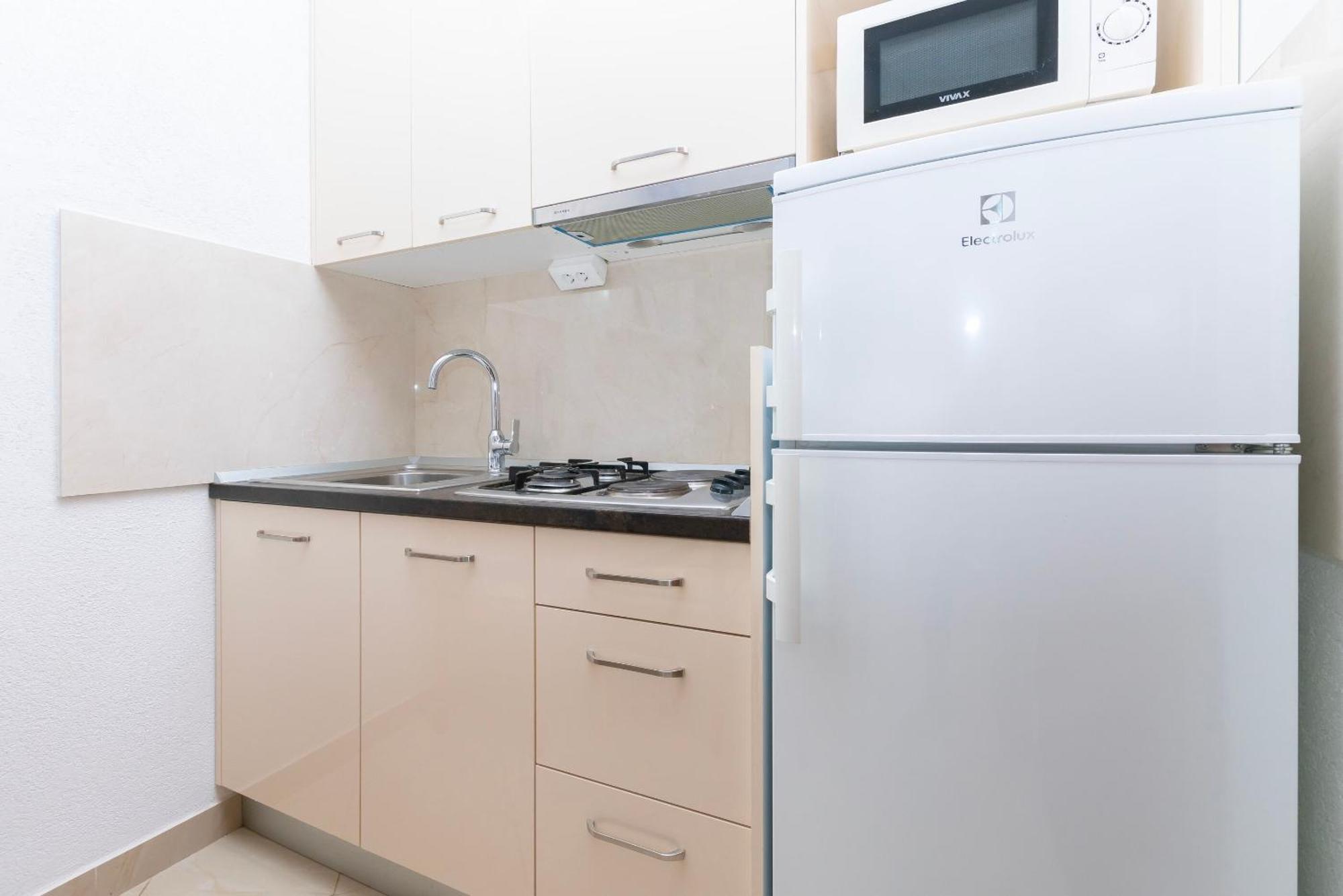 Apartments Ivo - Sea View; Pisak Luaran gambar