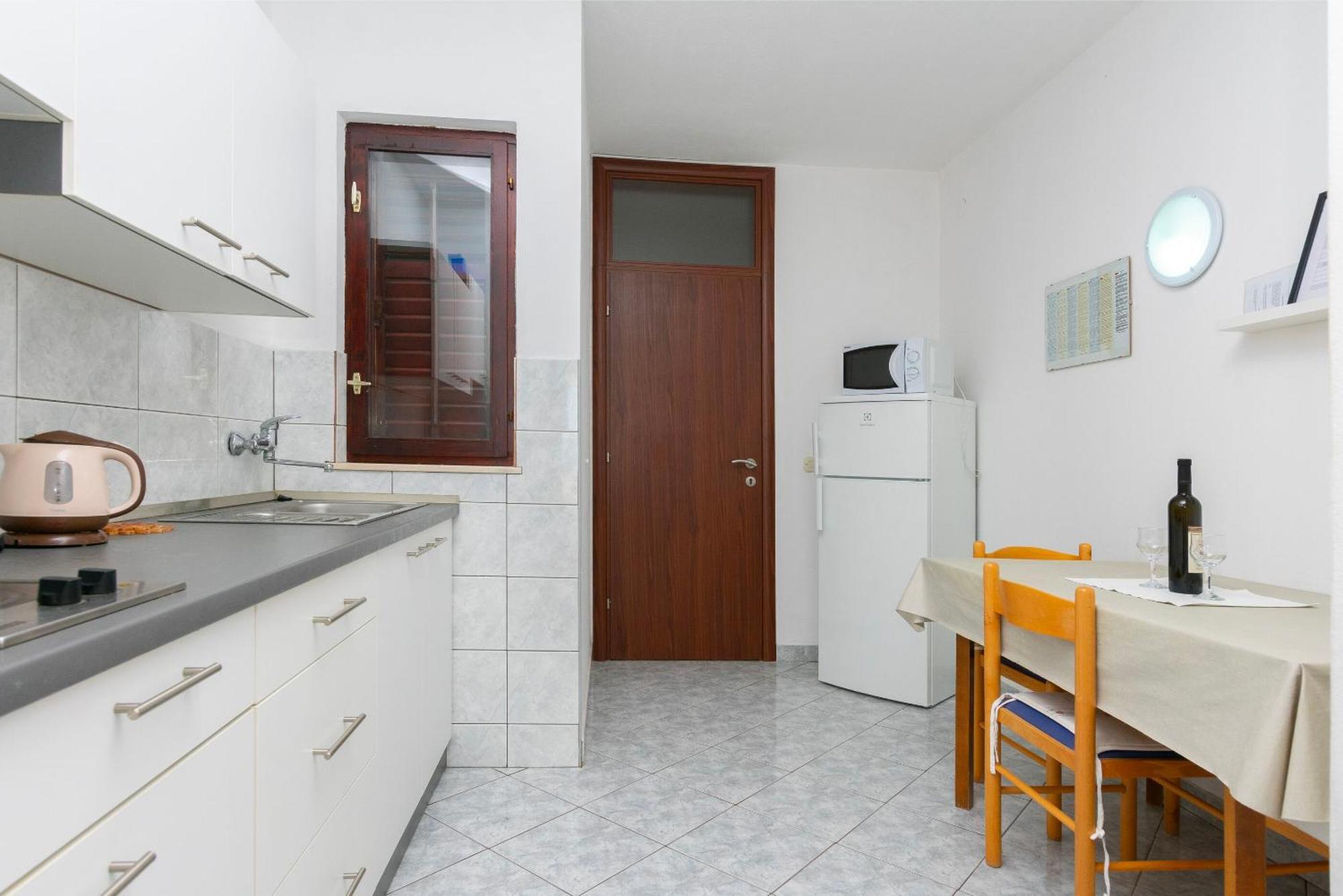 Apartments Ivo - Sea View; Pisak Luaran gambar